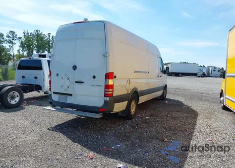 2014 Mercedes-Benz Sprinter 2500 High Roof из США, поврежденный, VIN WD3PE8DE1E5825182